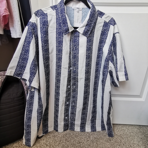 Men's Casual Shirt - Picture 6 of 9